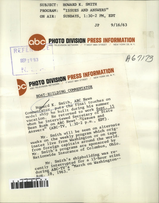 1963 Press Photo Howard Smith, ABC News Commentator worked on his model ship