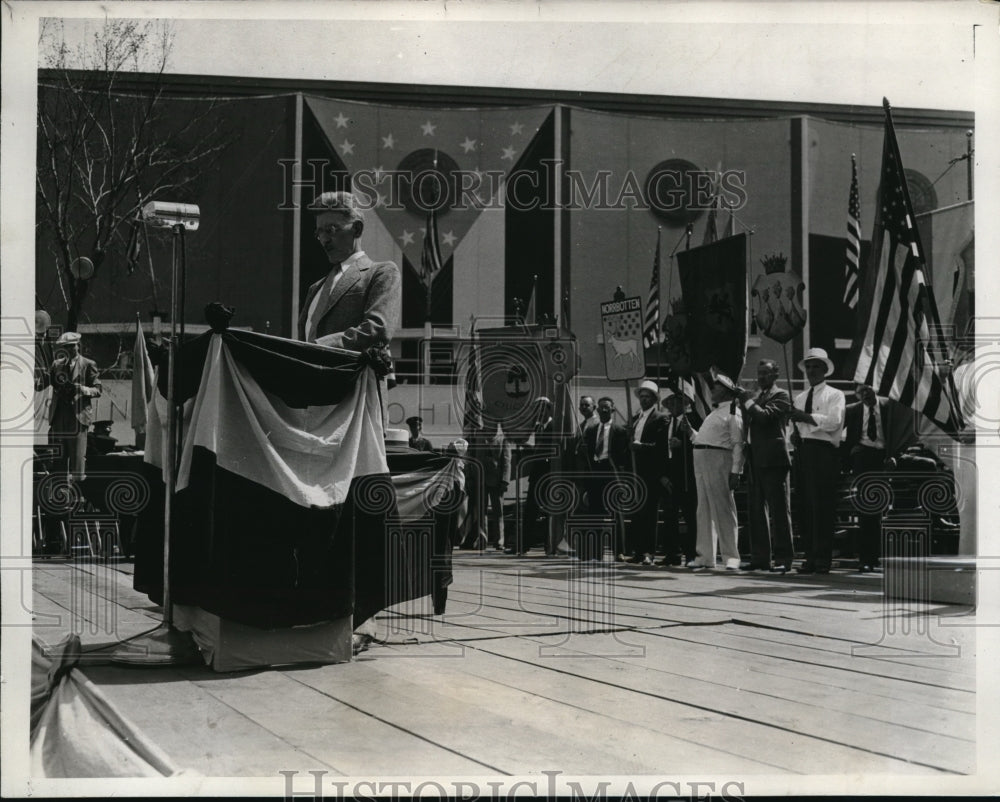 1933 Press Photo Dr. J.A.Upvali of Univ. of Penn. speak at Swedish-American Fair