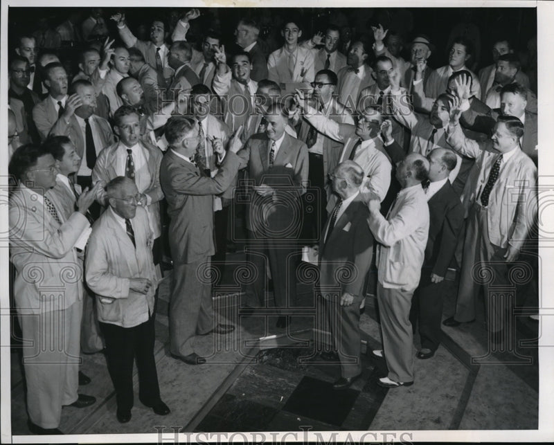 Load image into Gallery viewer, 1951 Press Photo Food Manufacturers &amp; Soybean Processors
