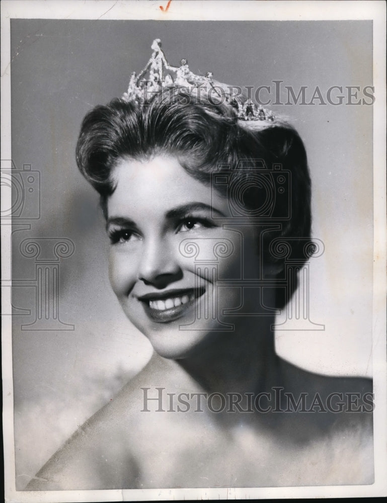 1959 Press Photo Wenatchee Wash Beverly McKoin Queen of Apple Blossom Fest