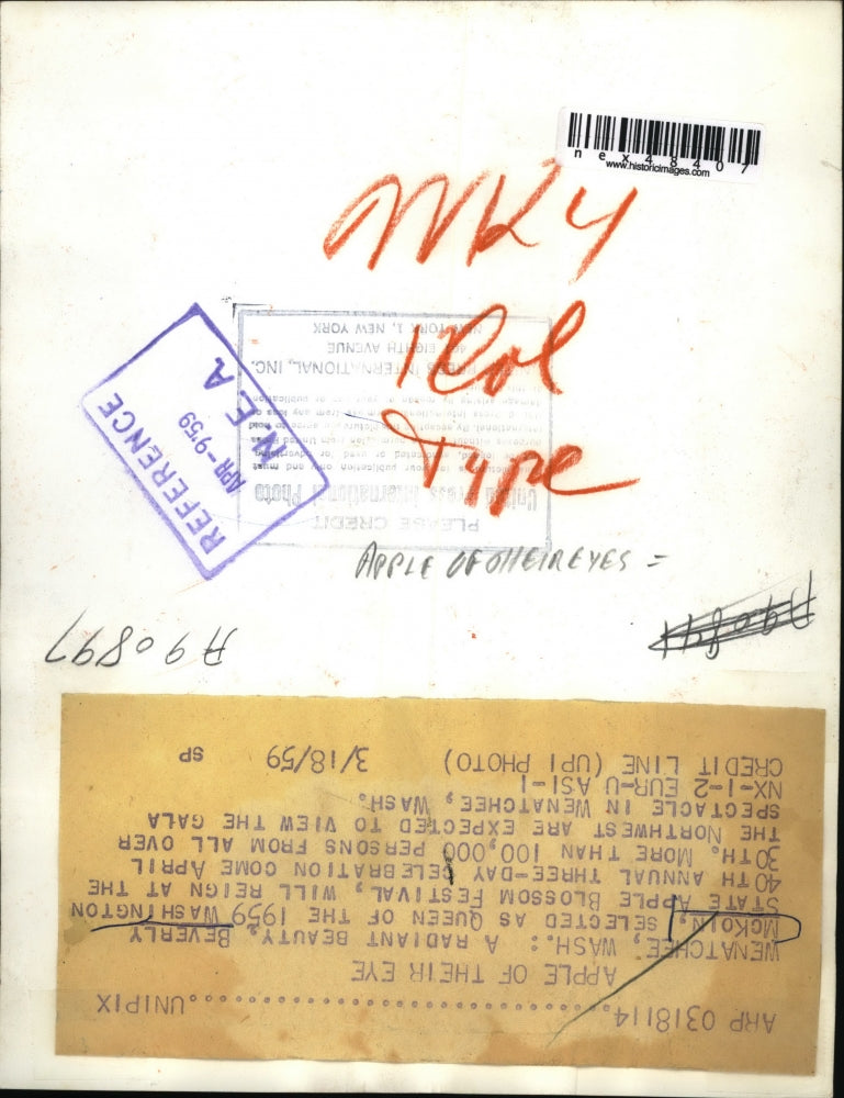 1959 Press Photo Wenatchee Wash Beverly McKoin Queen of Apple Blossom Fest