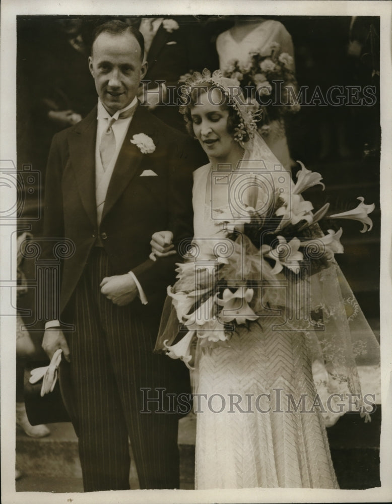 Load image into Gallery viewer, 1931 Press Photo Ms.Rita McLean actress married to Dr. Angus Ross at London
