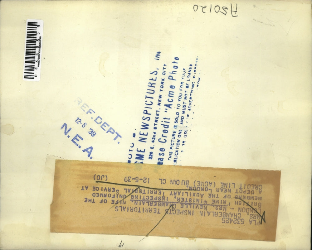 1939 Press Photo Mrs.Neville Chamberlain inspect Auxiliary Territorial Service