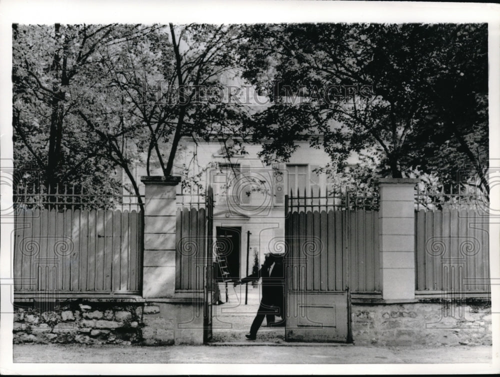 1968 Press Photo Vietnam Delegate to Paris peace talks Paris villa residence