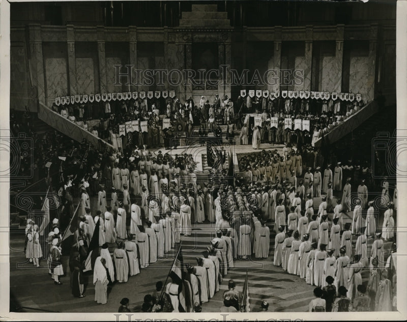 Load image into Gallery viewer, 1926 Press Photo Jubilee Pageant of Mothers' Union at Albert Hall, London
