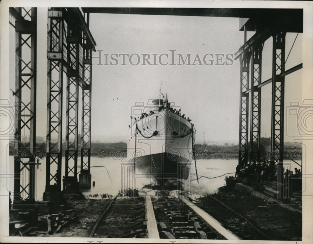 1934 Press Photo Coast Guard cutter The Commanche launched in Delaware