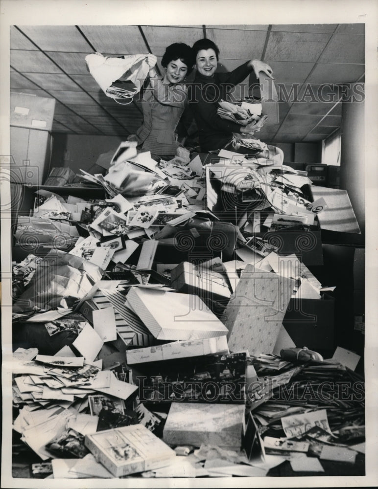 Load image into Gallery viewer, 1959 Press Photo Twins Martha and Patricia Stanner sorting Christmas cards.
