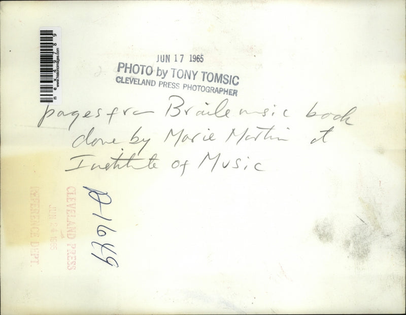 Load image into Gallery viewer, 1965 Press Photo Pages from Braile's music book by Marie Martin
