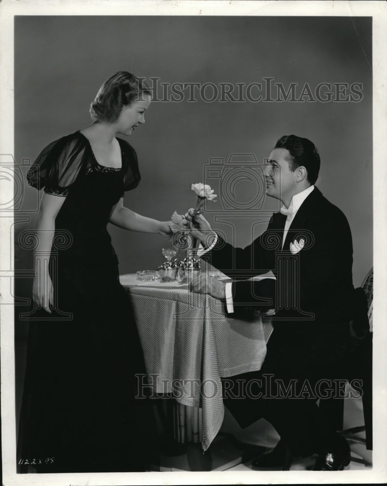 1940 Press Photo Couple in The Rondolet Dance