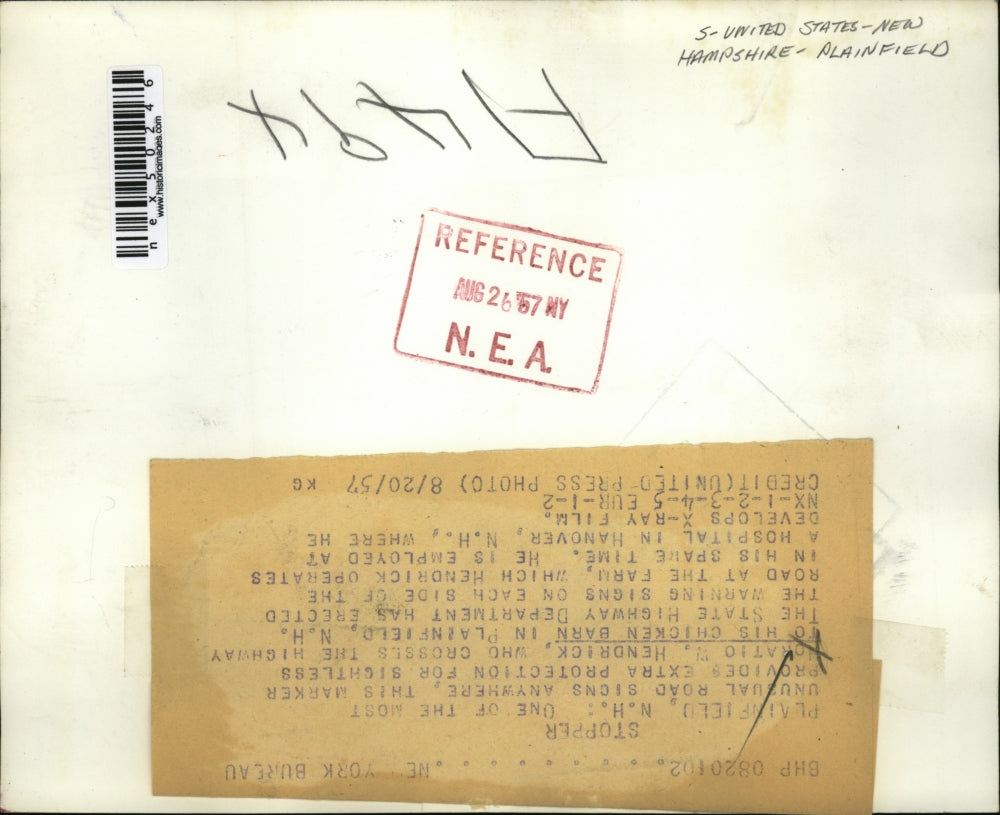 1957 Press Photo Horatio Hendrick walking to his chicken farm