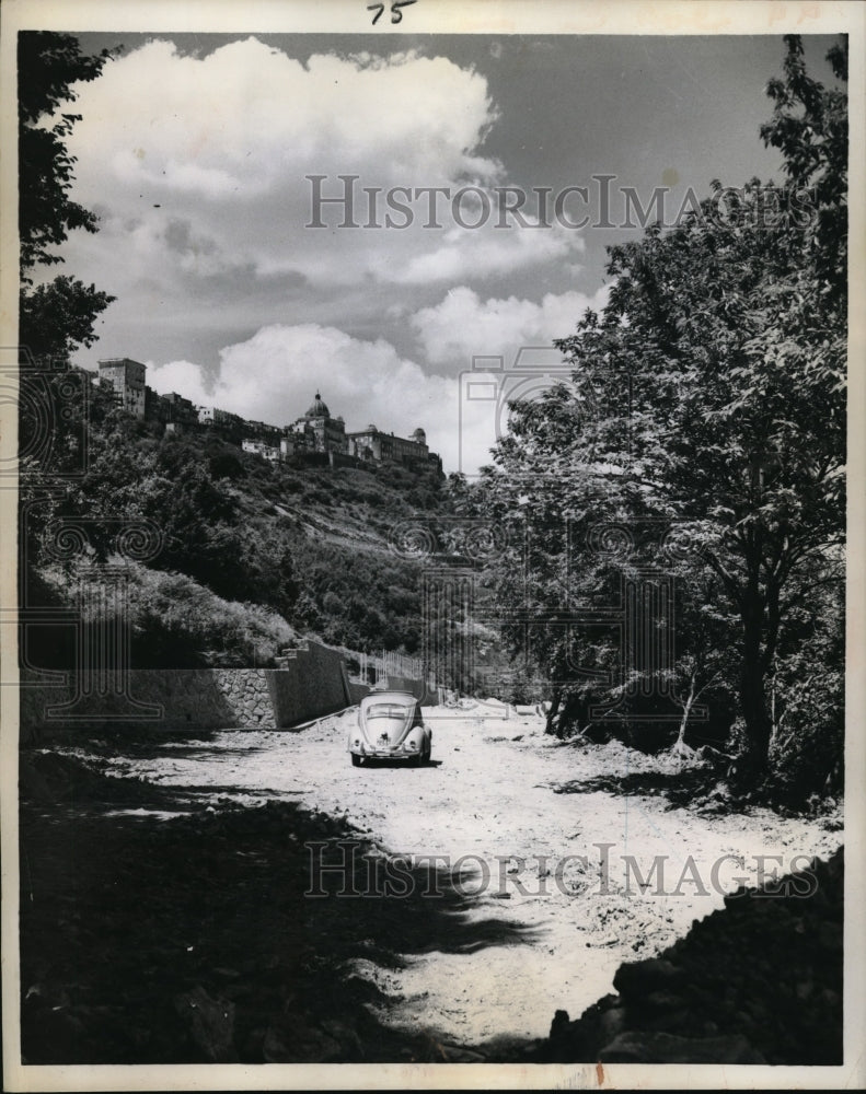 1960 Press Photo Castlegandolfo road near Lake Albano Papal residence