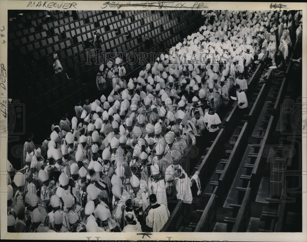 1962 Press Photo Vatican City St Peter's Basilica & Council Fathers