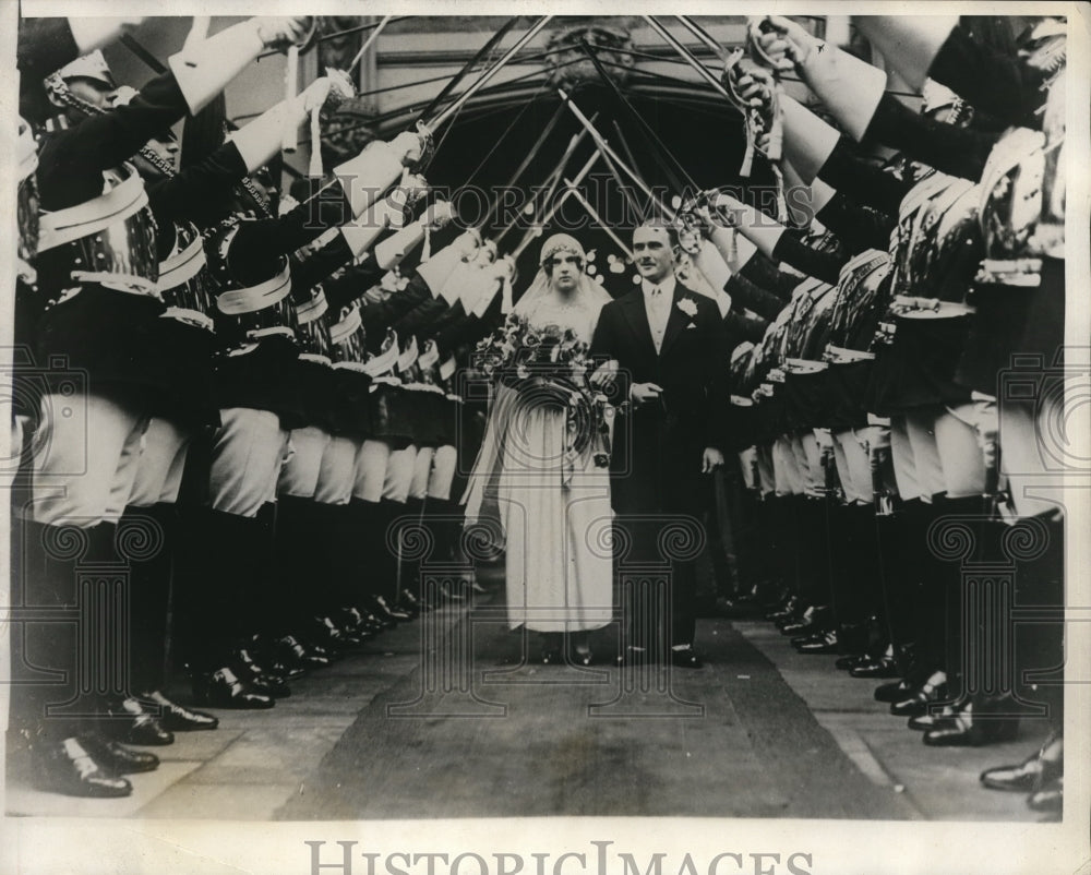 1928 Press Photo Walter Sale wedding to Ismay Fitzroy at Southampton England