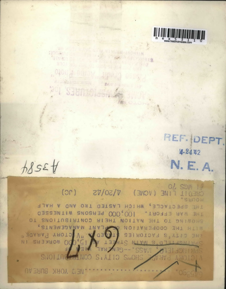 1942 Press Photo Springfield Mass Victory parade of factory workers