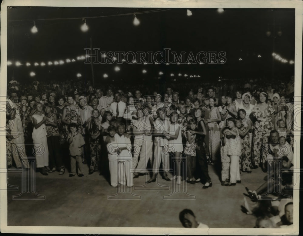 1929 Press Photo A party & dance held at Daytona Beach Florida - nex54274