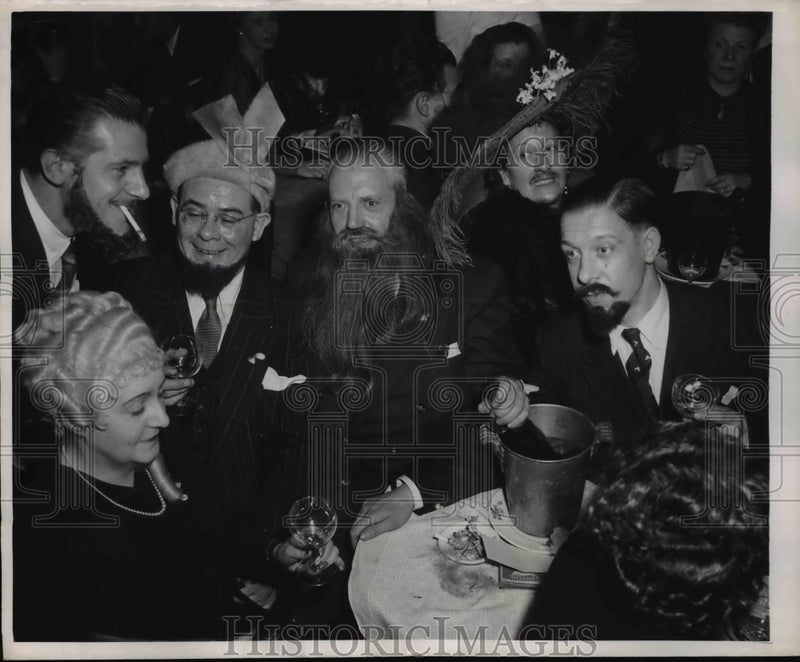 Load image into Gallery viewer, 1949 Press Photo Variety of beard styles displayed by men
