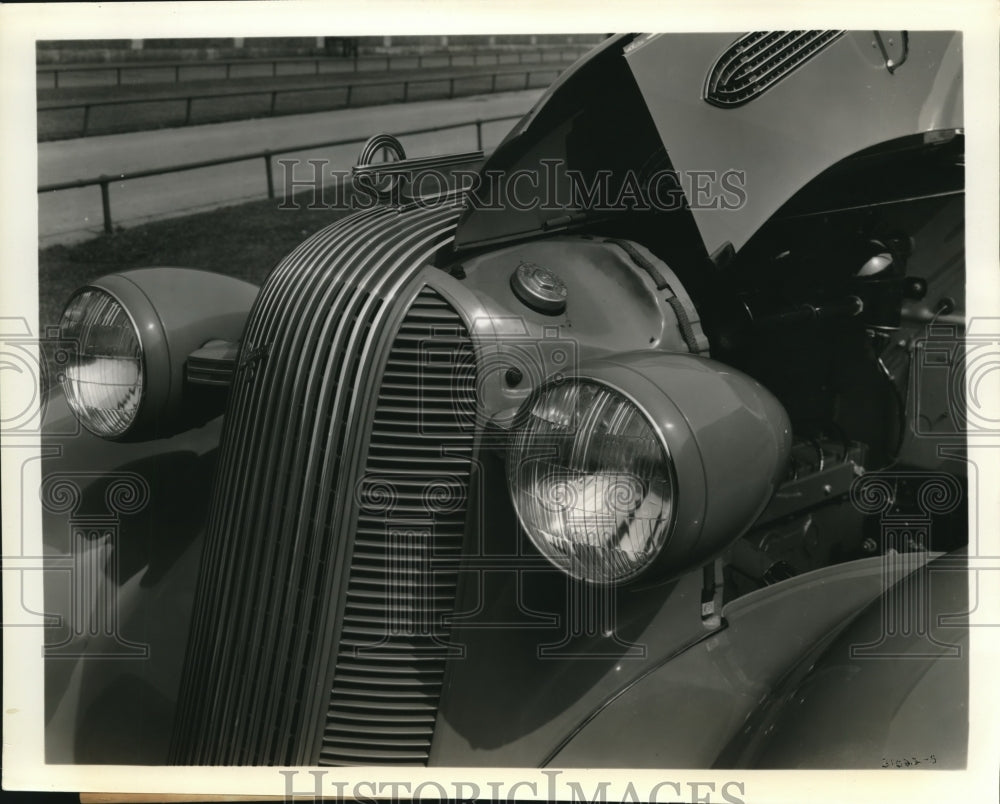 1935 Press Photo 1936 Pontiac Conveniently Located Water Filler Pipe