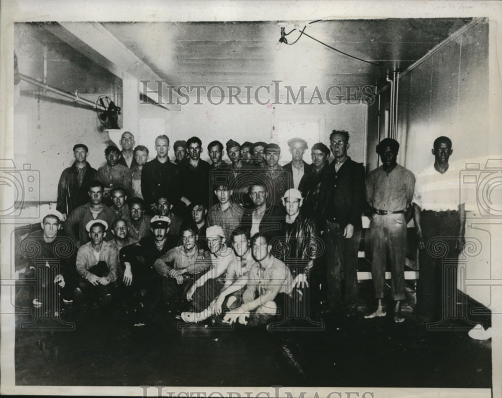 1933 Press Photo Rescued crew of Dredge Chesapeake in Baltimore Md