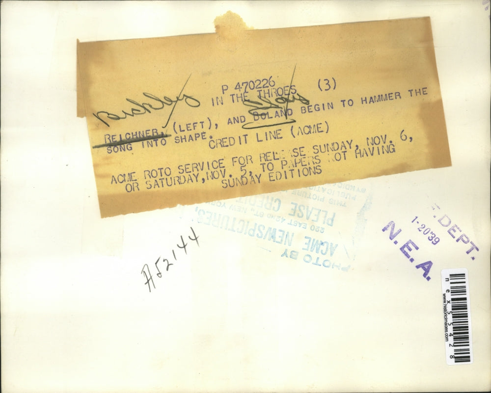 1938 Press Photo Reichner (left) & Boland hammer a song out - nex55428