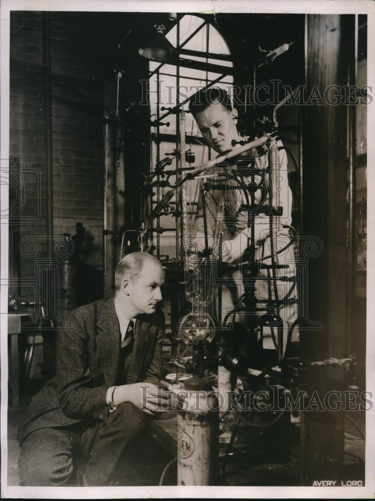 1936 Press Photo Christophe Schmelzer & Edward Taylor, students of Prof. Kraus