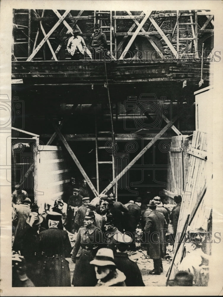 1923 Press Photo Wreckage of Collapsed Berliner Tageblatt Building, Germany