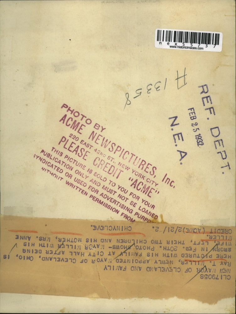 1932 Press Photo Ray T. Miller, Newly appointed Mayor of Cleveland w/ his family