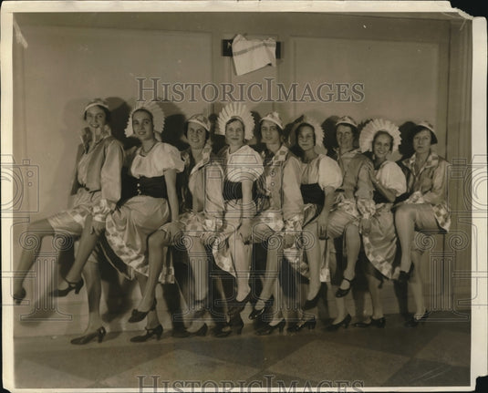 1930 Press Photo Philadelphia Pa Charity Ball, Borden, Howe, Saunders