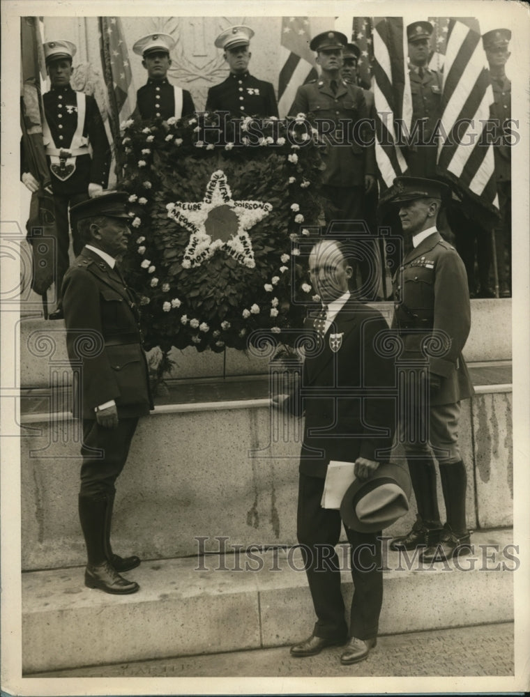 Load image into Gallery viewer, 1930 Press Photo Gen JA Le Jeune, asst Sec of War H MacNider, Gen F Parker

