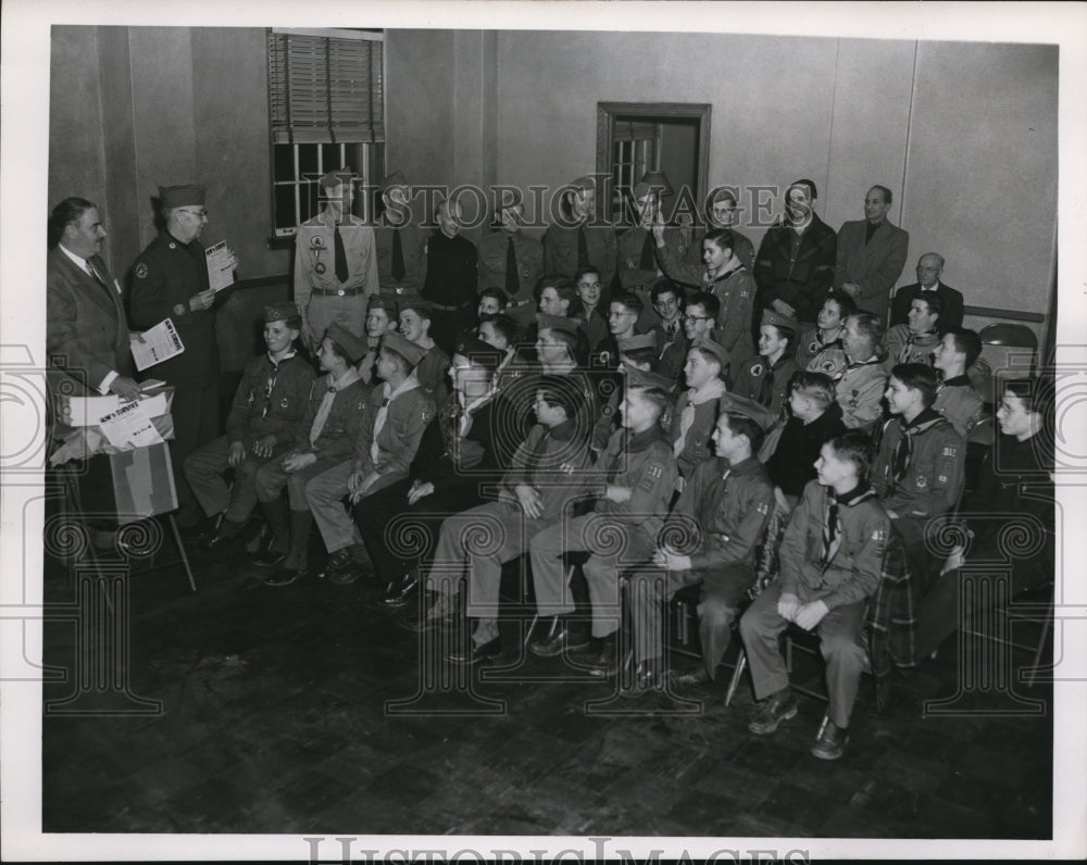 1951 Press Photo LArry Leslie Boy Scout troop 163 & FC Grismer, EM Sain