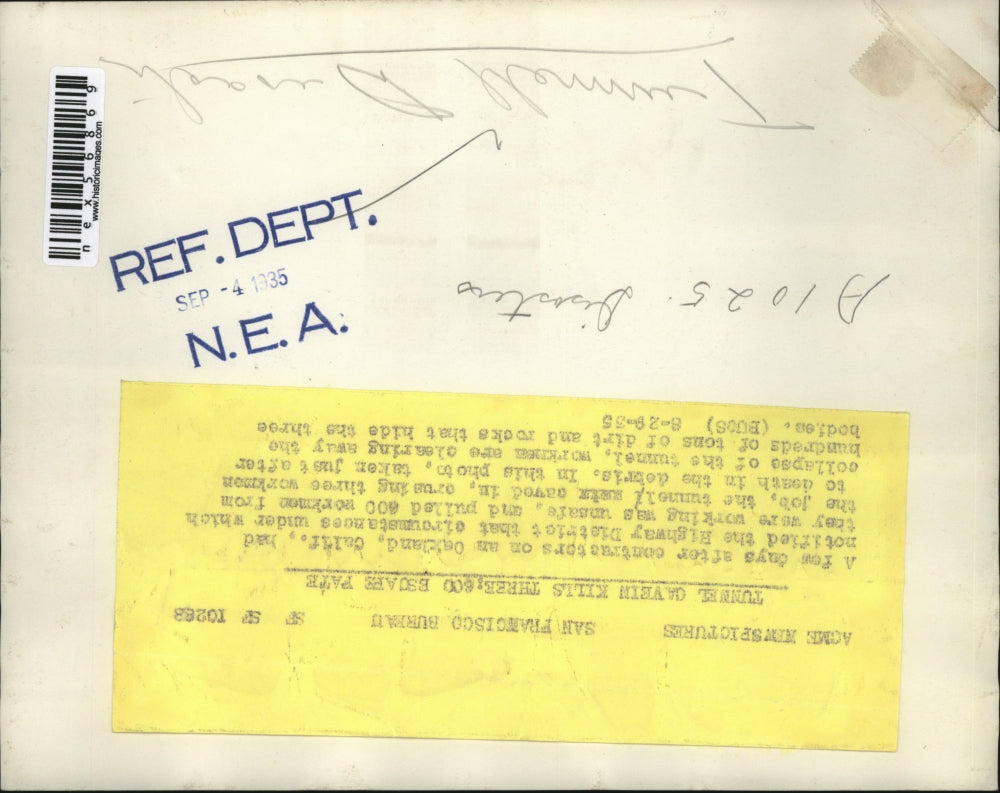 1935 Press Photo Oakland Cali tunnel collapse killed three