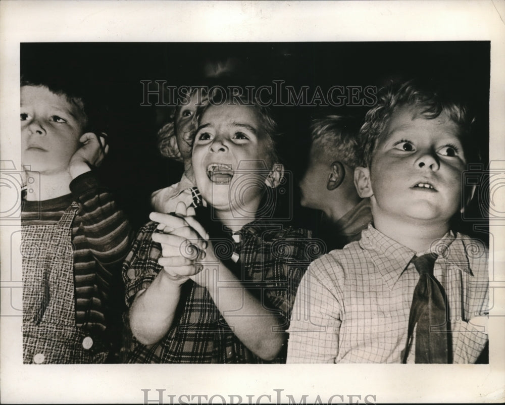 1939 Press Photo Harvey Price school children in Cleveland Ohio