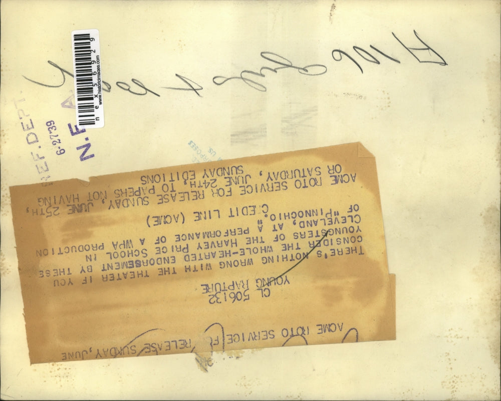 1939 Press Photo Harvey Price school children in Cleveland Ohio