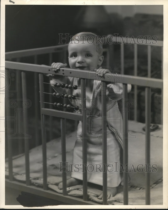 1937 Press Photo Noakue converted into a short wrapper