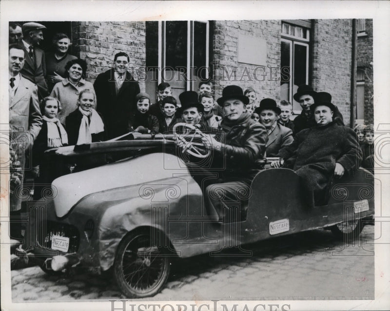Load image into Gallery viewer, 1956 Press Photo Merken Belgium Pedal car used for transpotation
