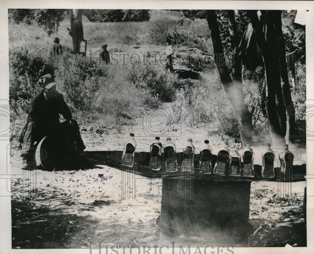 1939 Press Photo Alcohol Trade Smashed - nex57816