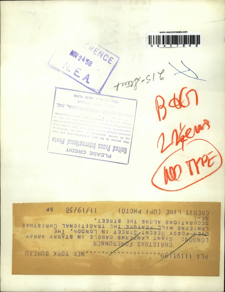 1958 Press Photo Giant Lanterns Dangle in Starry Array over Foggy Regent street