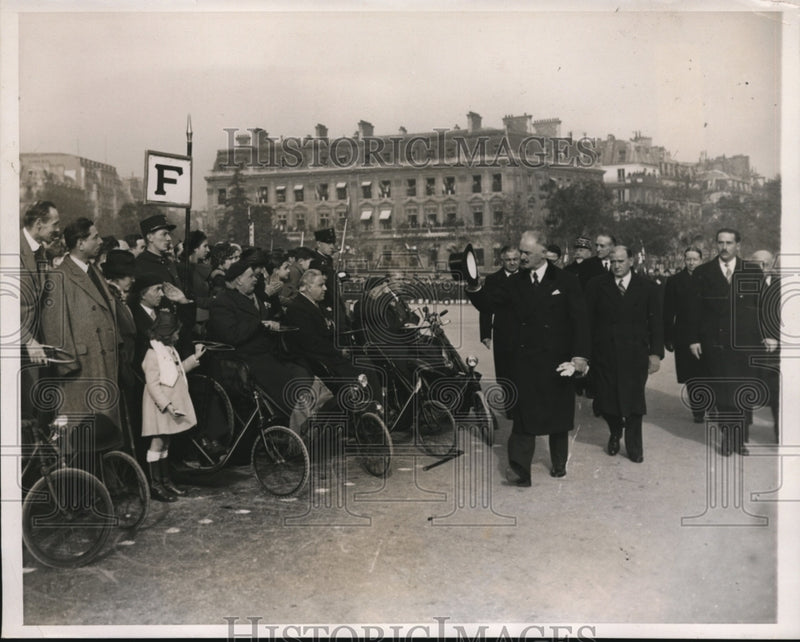 Load image into Gallery viewer, 1938 Press Photo Paris President LeBrun &amp; Edouard Daladier
