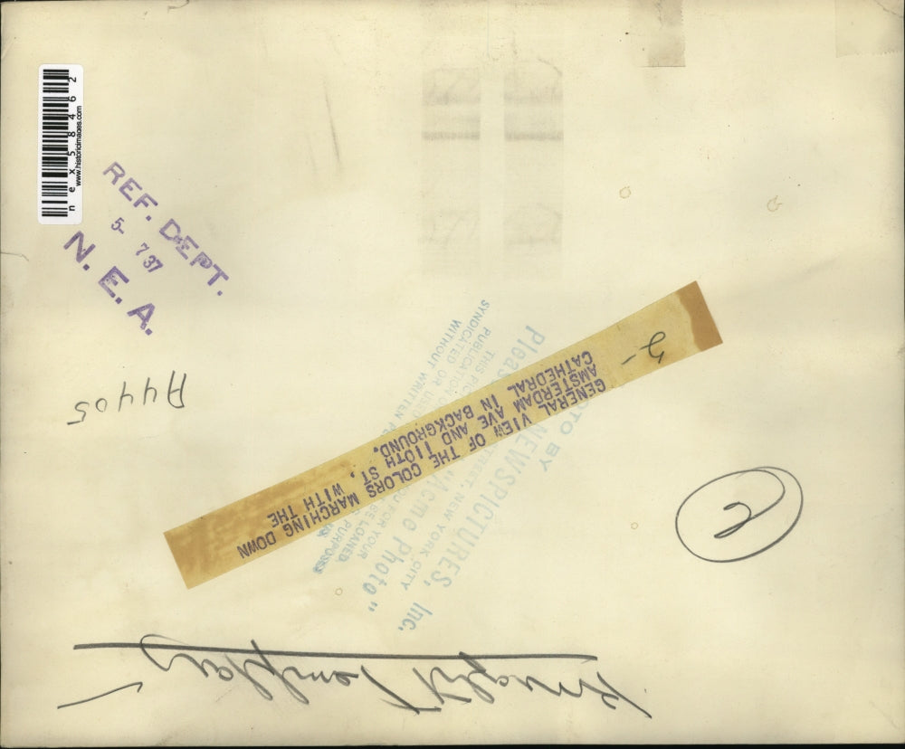 1937 Press Photo Knights Templar on Amsterdam Ave in front of cathedral