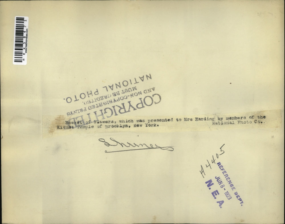 1923 Press Photo Basket of flowers for Mrs Harding Shriners of Kismet temple