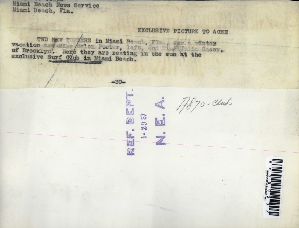 1937 Press Photo Socialites Helen Porter, Julia Casey at Miami Beach Surf Club