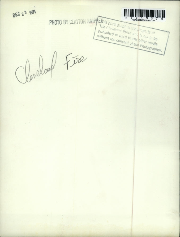 1971 Press Photo Wreckage Piles After Fire, Cleveland Ohio