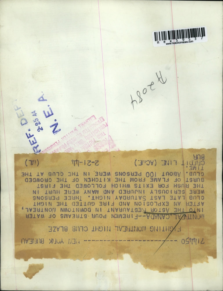 1944 Press Photo Firemen pour water into the Astor Restaurant in Downtown