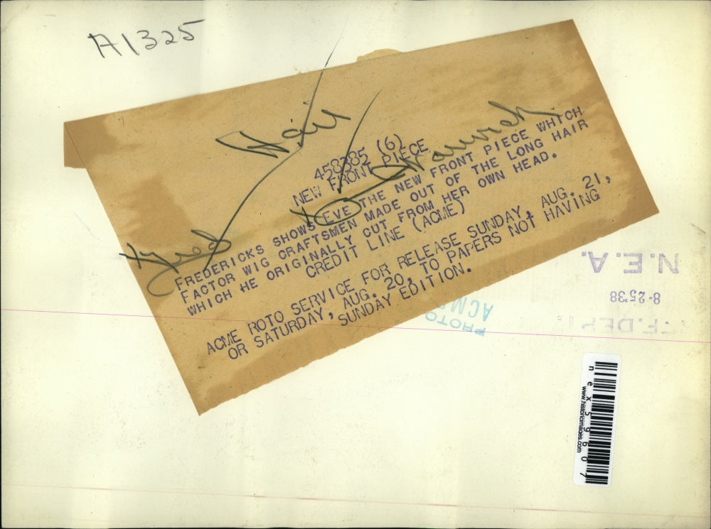 1938 Press Photo Fredericks & Eve Warwick at wig factory with her own hair