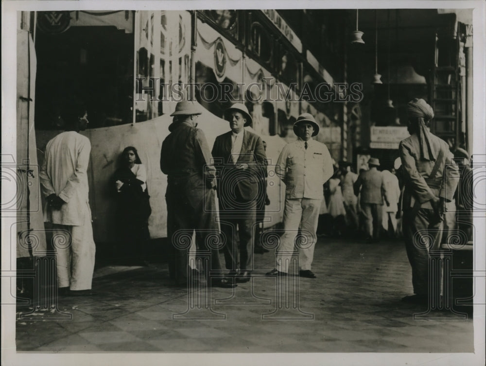 1932 Press Photo Picketing in Bombay - nex59841