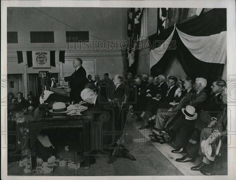 Load image into Gallery viewer, 1934 Press Photo Green Addresses labor leaders
