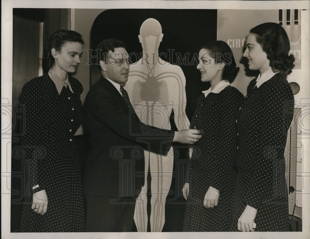 1939 Press Photo Sam Cunningham, Rbt Kellogg Jr, Denora Dolin,Carol Dennis