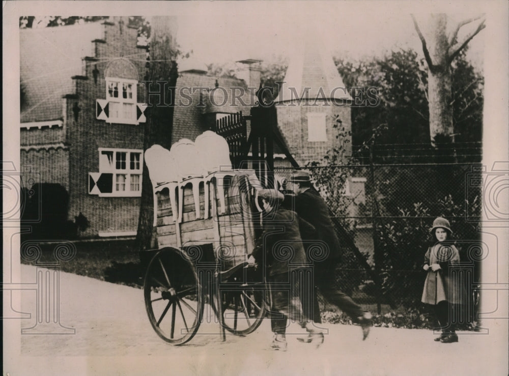 1922 Press Photo Chairs for guests at wedding of ex Kaiser Wilhelm & Bermine