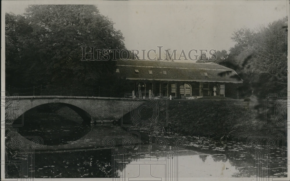 1922 Press Photo Doorn home of Ex Kaiser Wilhelm in Holland - nex60210