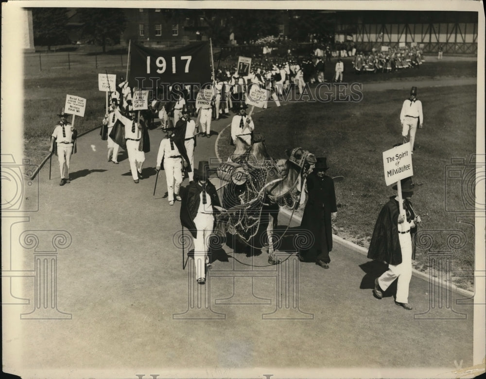 1929 Press Photo Harvard senior Class Day Parade Cambridge Stadium