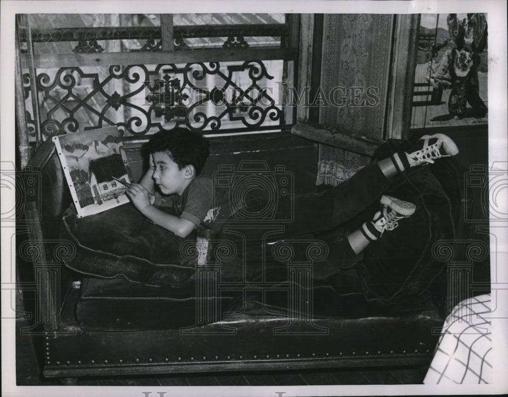 1953 Press Photo Claude Okamoto, Child Painter / Artist